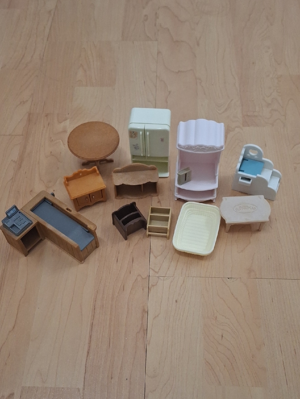 Calico Critters / Sylvanian Families Mixed Lot Of Furniture 12pc By Epoch